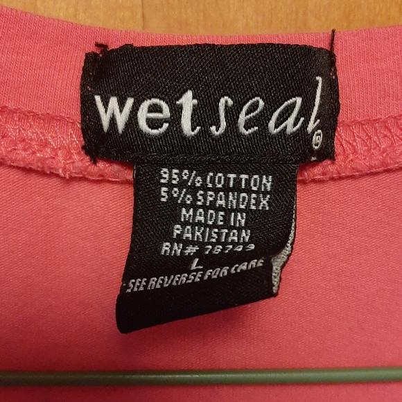 Basic pink tshirt - Picture 2 of 2